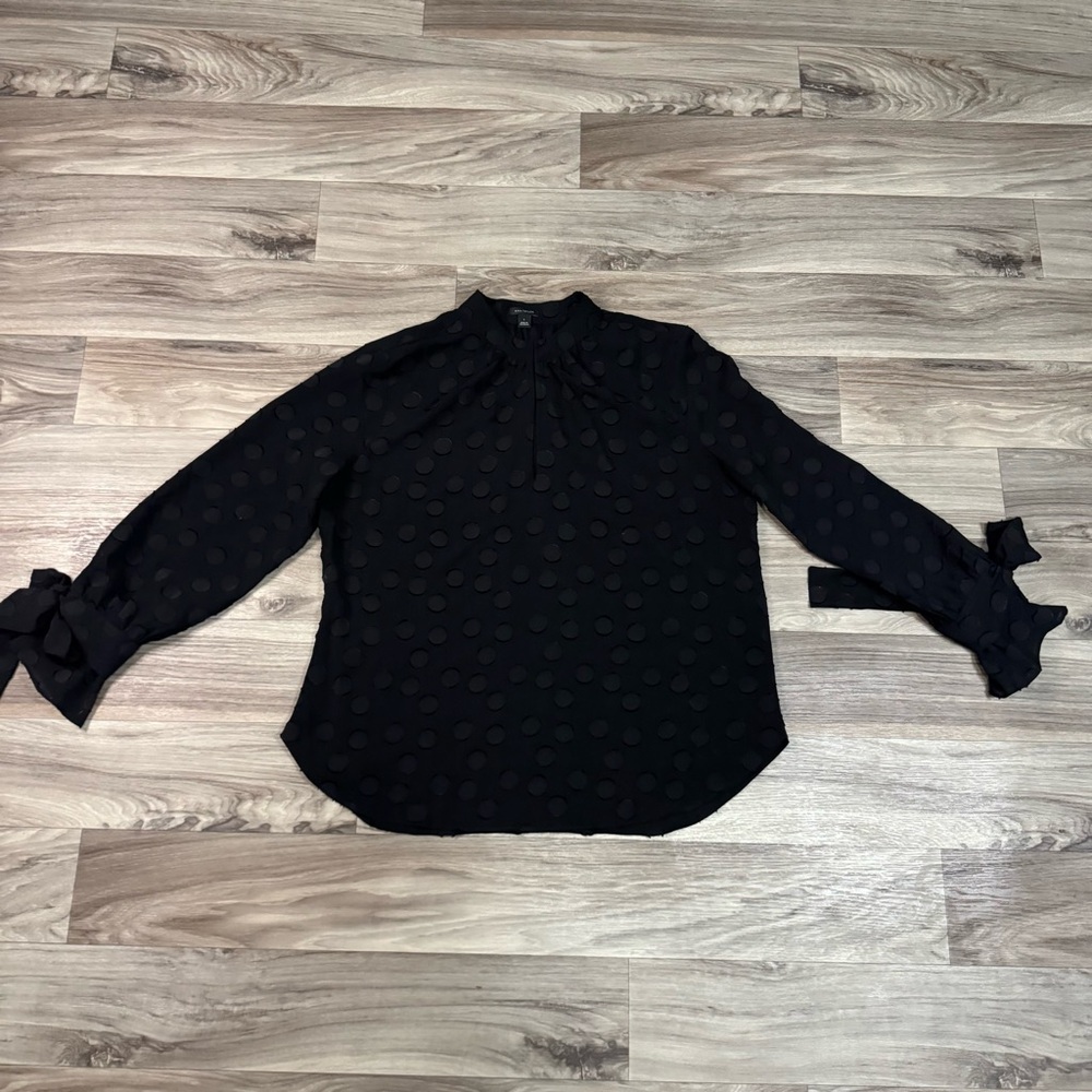 Ann Taylor Georgette Blouse with Sleeve Ties in Black Polka Dot Print Size Large